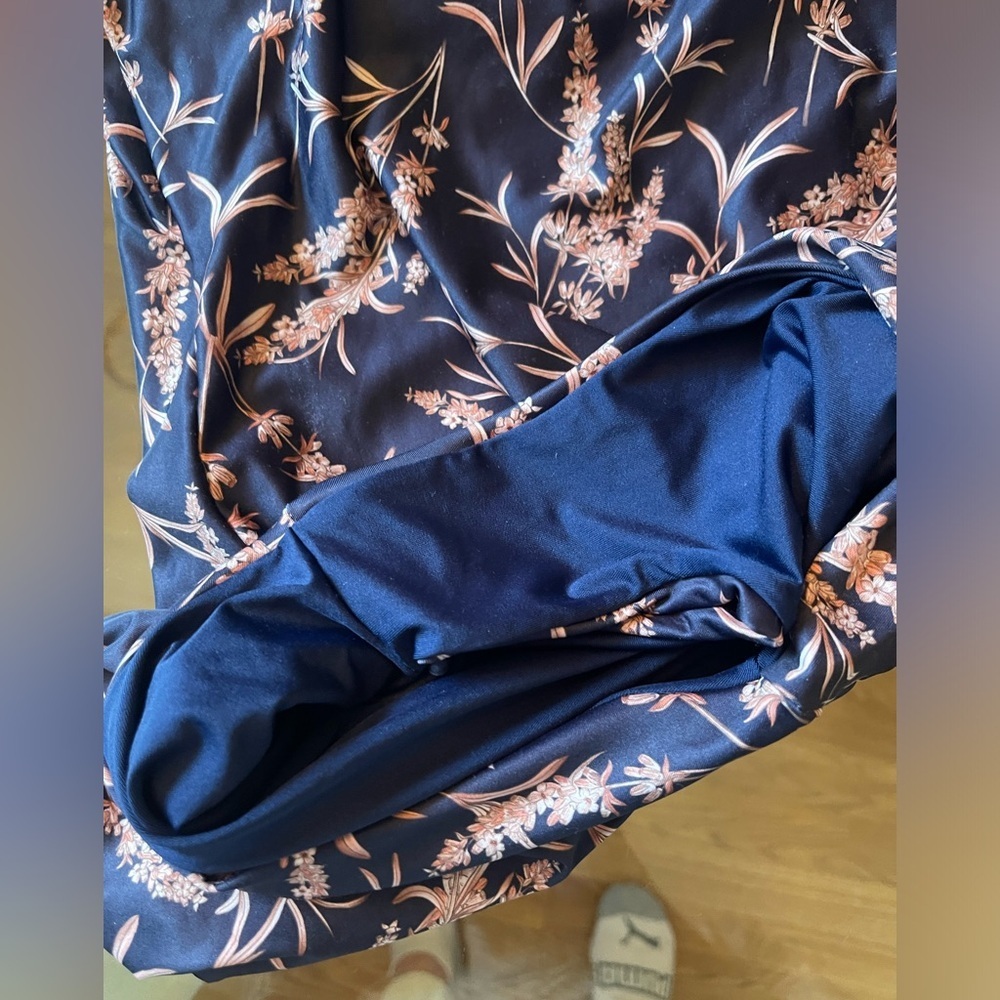 Encantadore one piece swimsuit! Gorgeous! - Picture 7 of 12